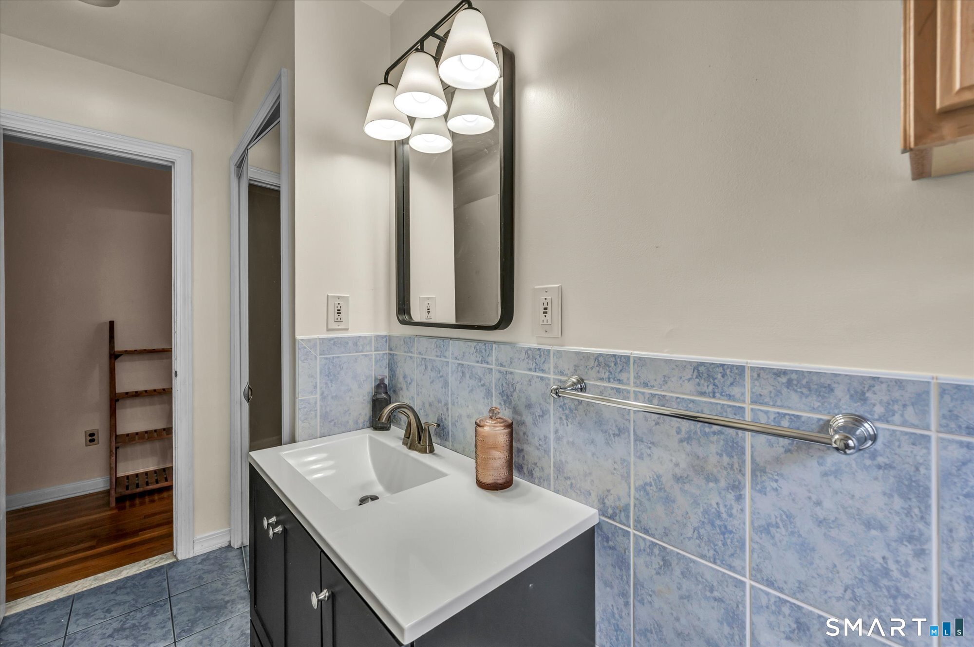 304 Huntington Road Stratford, CT 06614 - Photo 20 of 33