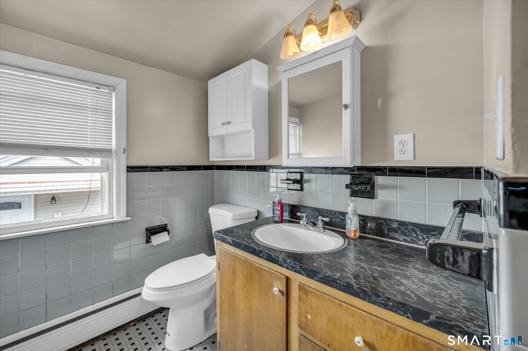 304 Huntington Road Stratford, CT 06614 - Photo 22 of 33