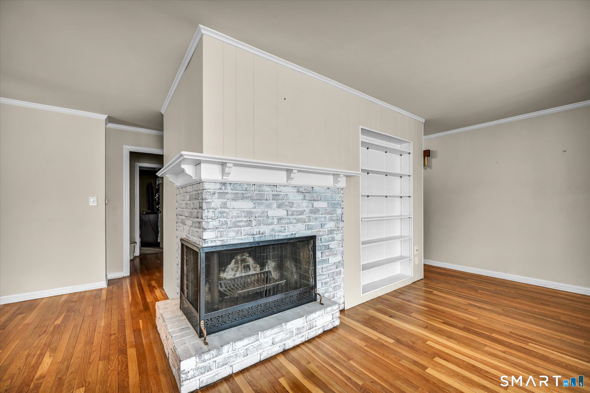 304 Huntington Road Stratford, CT 06614 - Photo 5 of 33