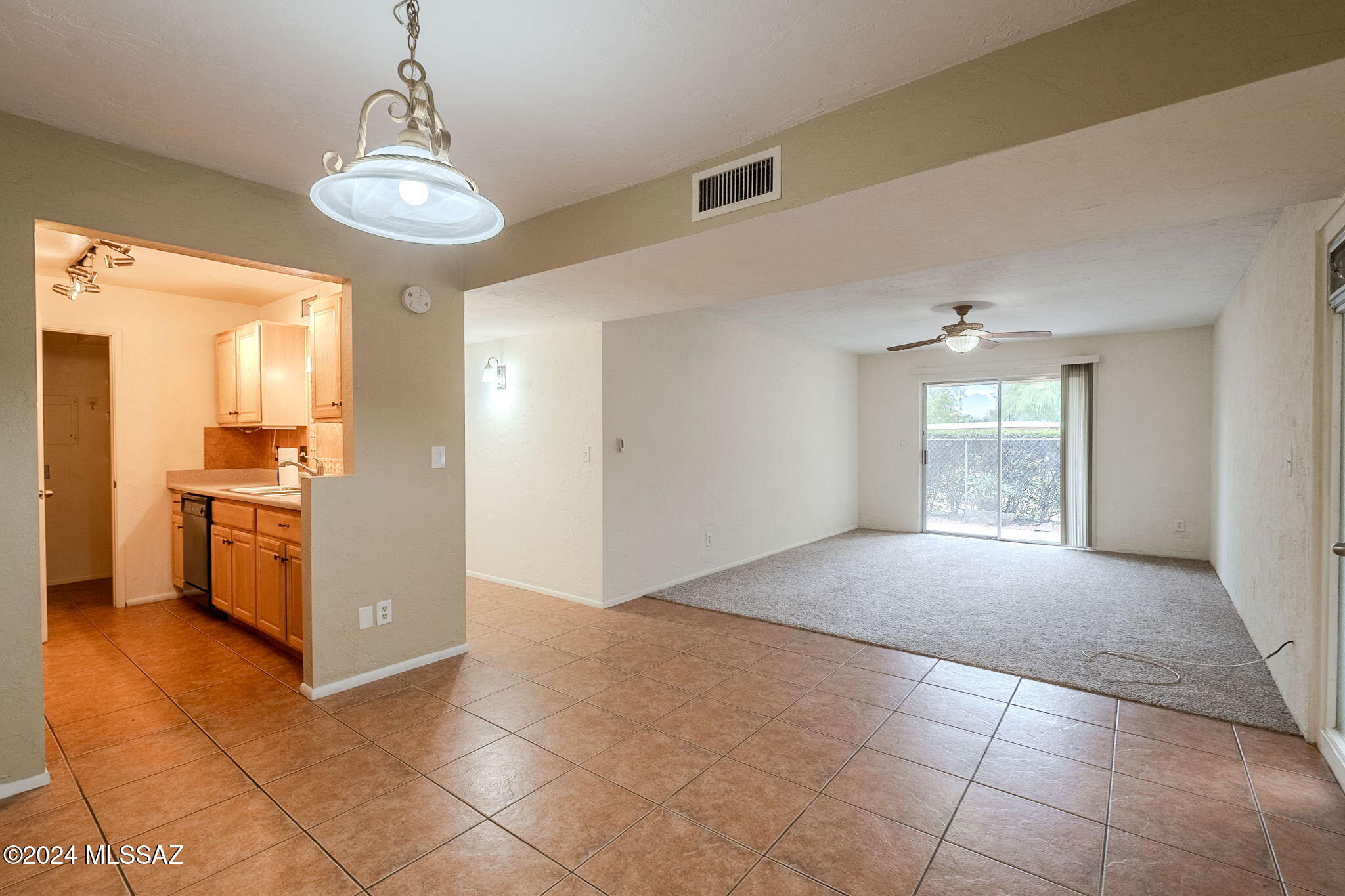 625 South Prudence Road, Unit 105 Tucson, AZ 85710 - Photo 2 of 23