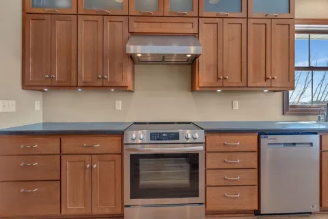 $695,000 | 17216 County Road 5 Northwest, New London, MN 56273