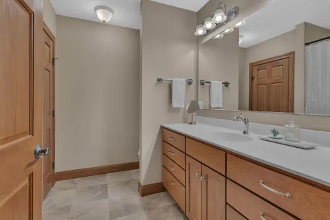 $695,000 | 17216 County Road 5 Northwest, New London, MN 56273