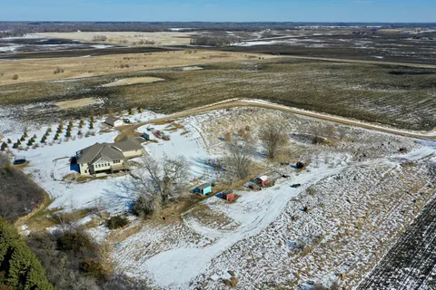 $695,000 | 17216 County Road 5 Northwest, New London, MN 56273