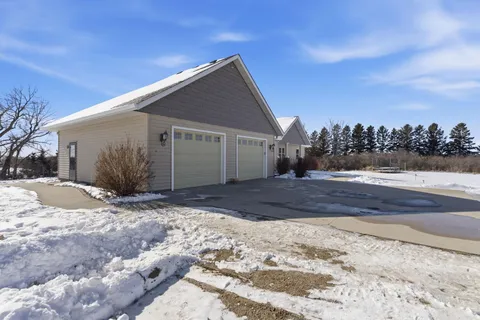 $695,000 | 17216 County Road 5 Northwest, New London, MN 56273
