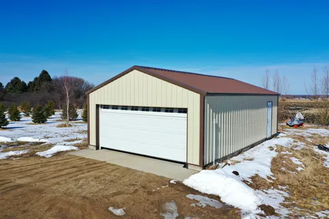 $695,000 | 17216 County Road 5 Northwest, New London, MN 56273
