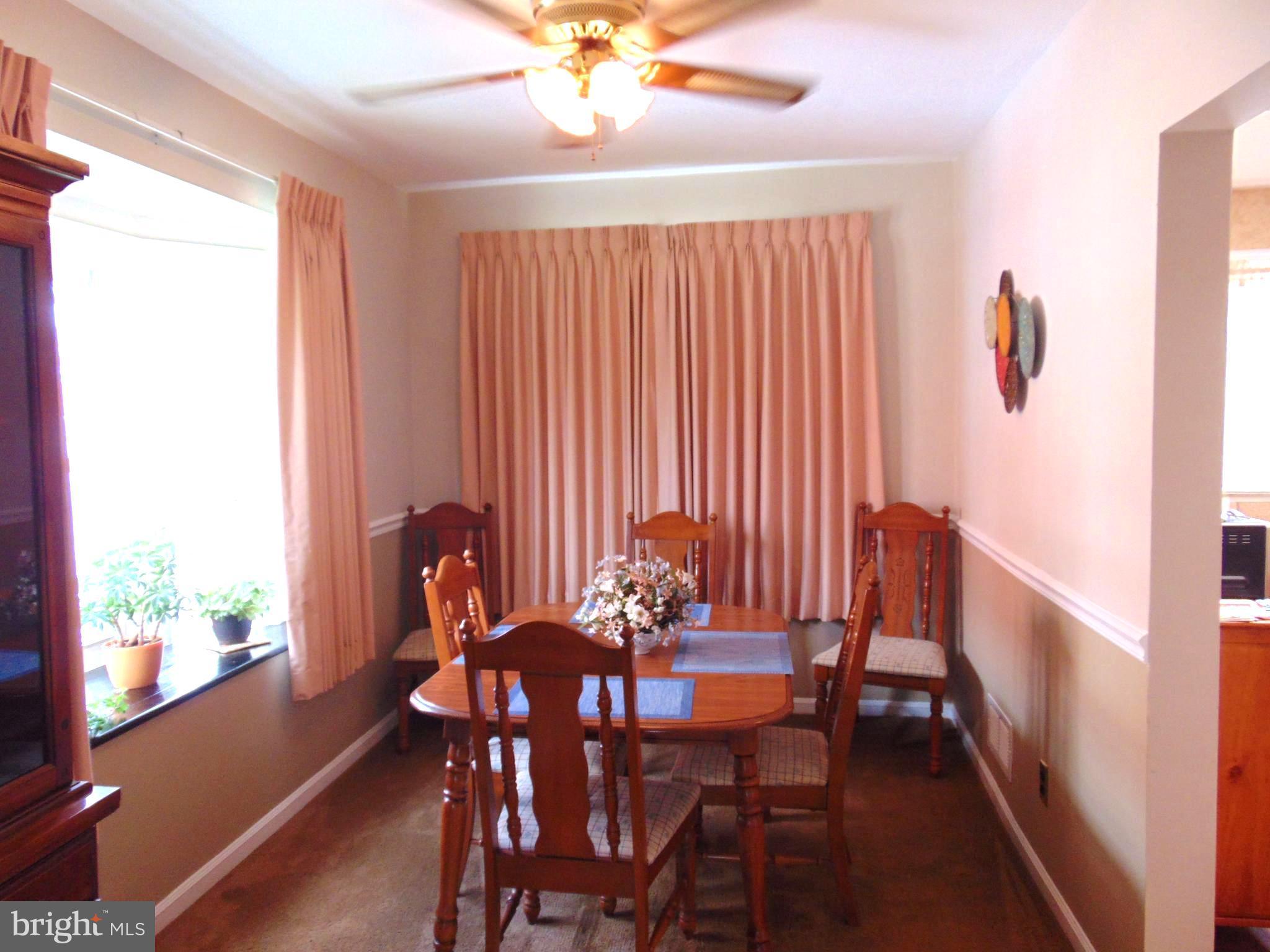 812 Arncliffe Road Baltimore, MD 21221 - Photo 5 of 28 Dining Room