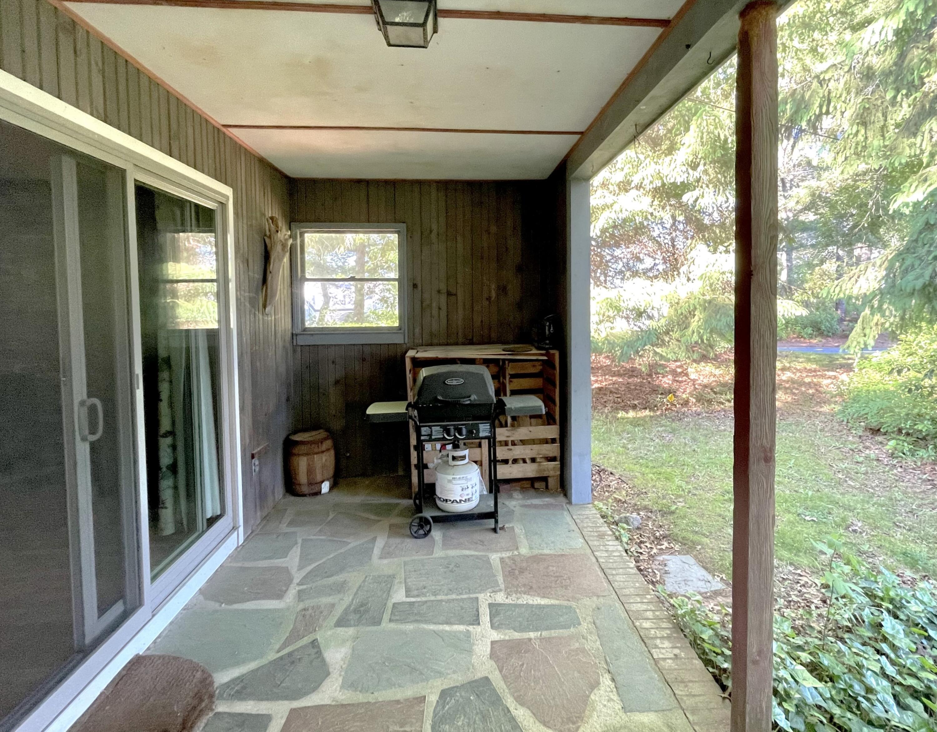 73 Tern Lane Centerville, MA 02632 - Photo 24 of 31 a room with furniture and a window