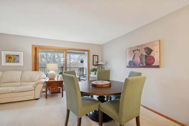 $359,900 | 3020 St Albans Mill Road, Unit 310, Minnetonka, MN 55305