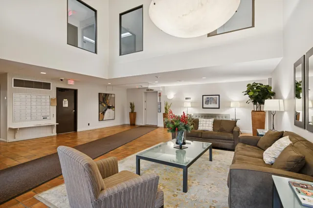 $359,900 | 3020 St Albans Mill Road, Unit 310, Minnetonka, MN 55305