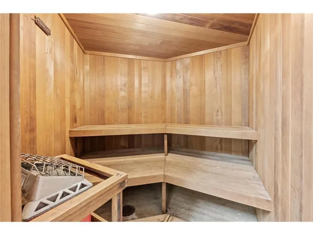 $359,900 | 3020 St Albans Mill Road, Unit 310, Minnetonka, MN 55305