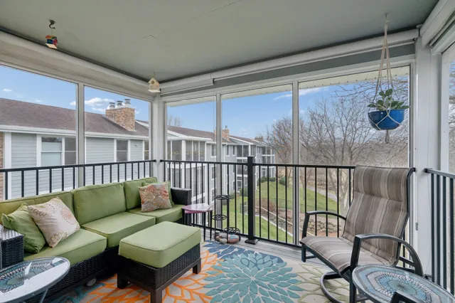 $359,900 | 3020 St Albans Mill Road, Unit 310, Minnetonka, MN 55305