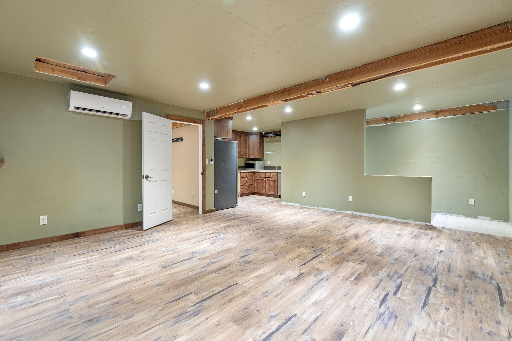 2630 Frontage Road Klamath Falls, OR 97601 - Photo 67 of 72 a view of empty room with wooden floor