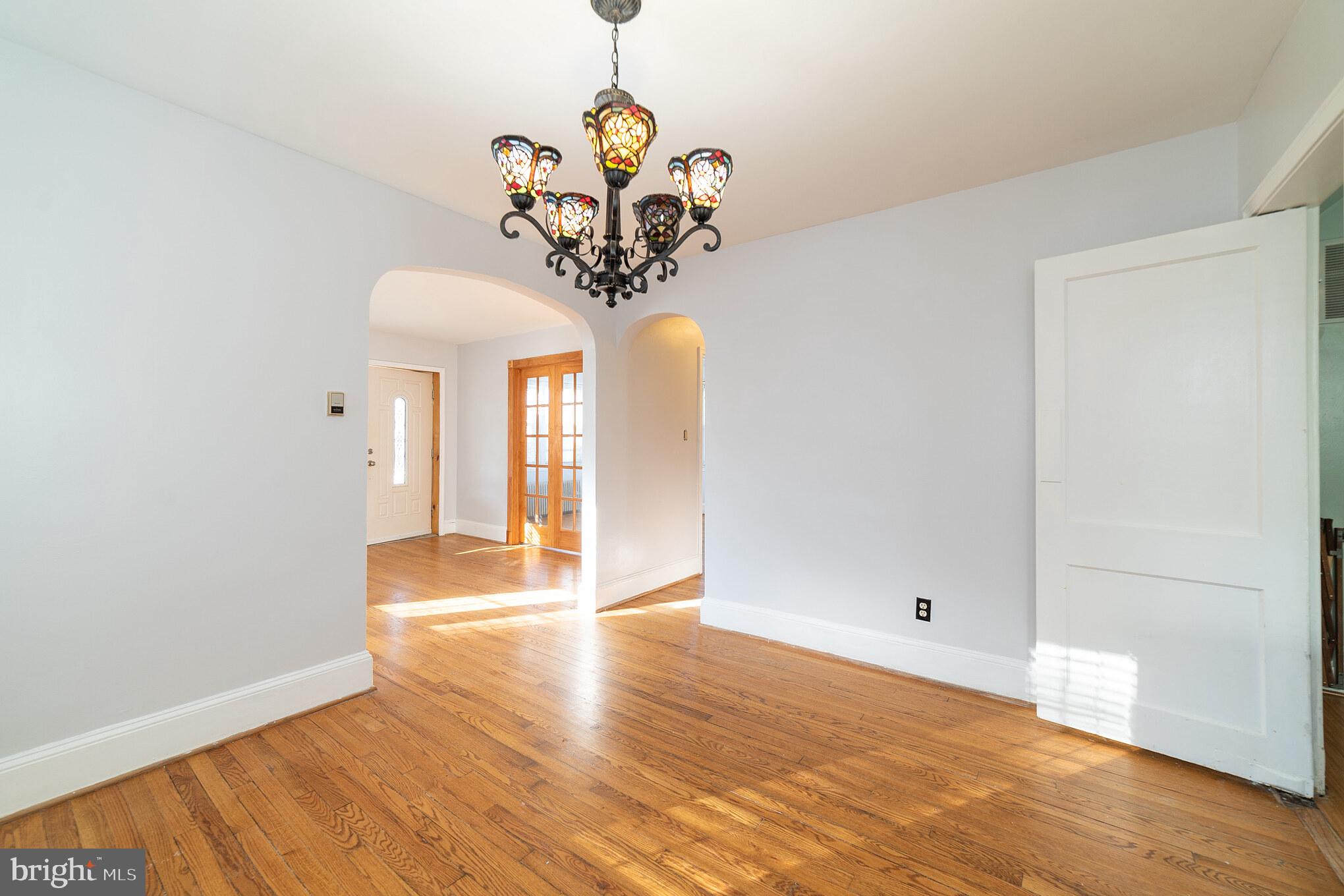 546 Forest View Road Linthicum, MD 21090 - Photo 15 of 30 Dining Room