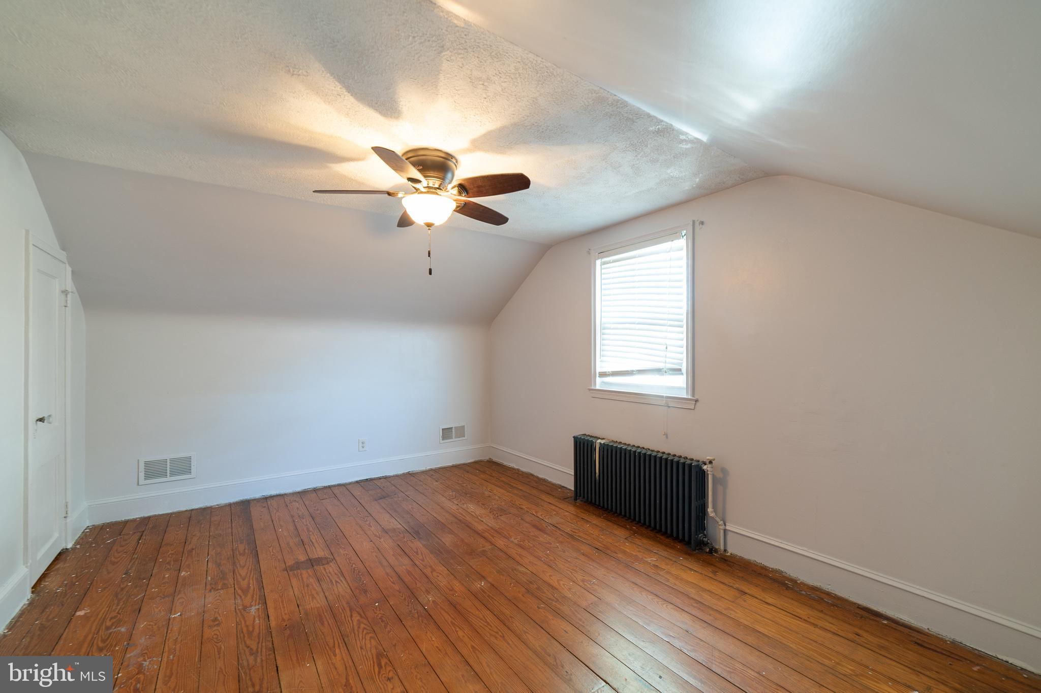 546 Forest View Road Linthicum, MD 21090 - Photo 25 of 30 Bedroom 3