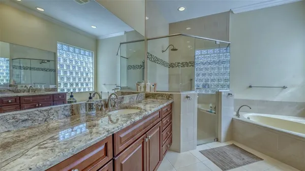 $7,950 | 5141 Flagstone Drive, Sarasota, FL 34238