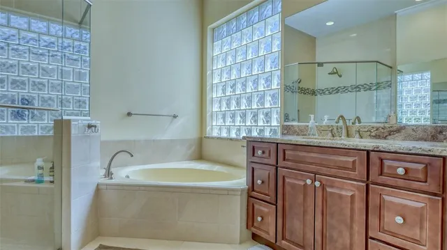 $7,950 | 5141 Flagstone Drive, Sarasota, FL 34238