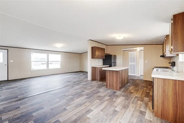 $435,000 | 231 La Fortuna Drive, Dale, TX 78616