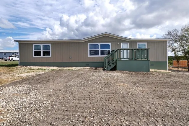 $435,000 | 231 La Fortuna Drive, Dale, TX 78616