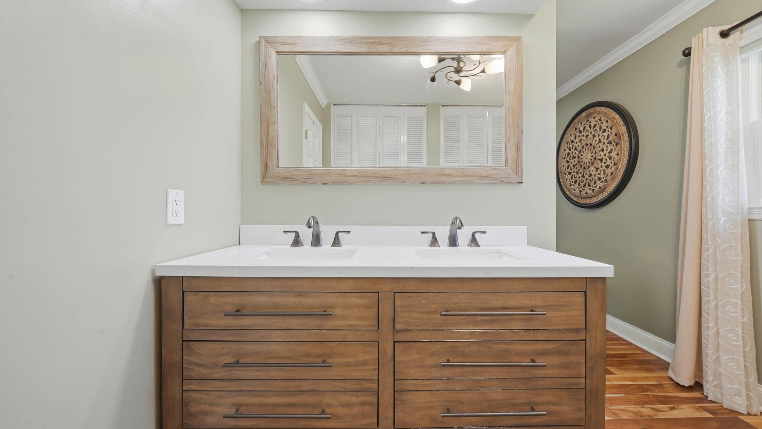 205 Masters Road Hixson, TN 37343 - Photo 19 of 40 Modern Primary Bath Double Vanity