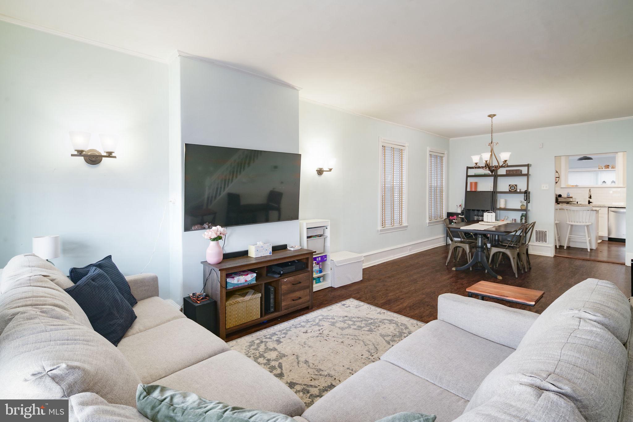 419 Ripka Street Philadelphia, PA 19128 - Photo 4 of 37