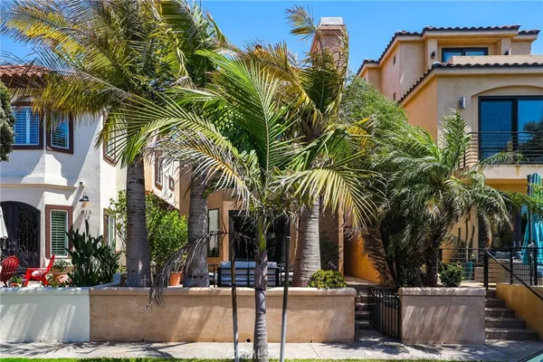 $6,795 | 414 12th Street, Huntington Beach, CA 92648