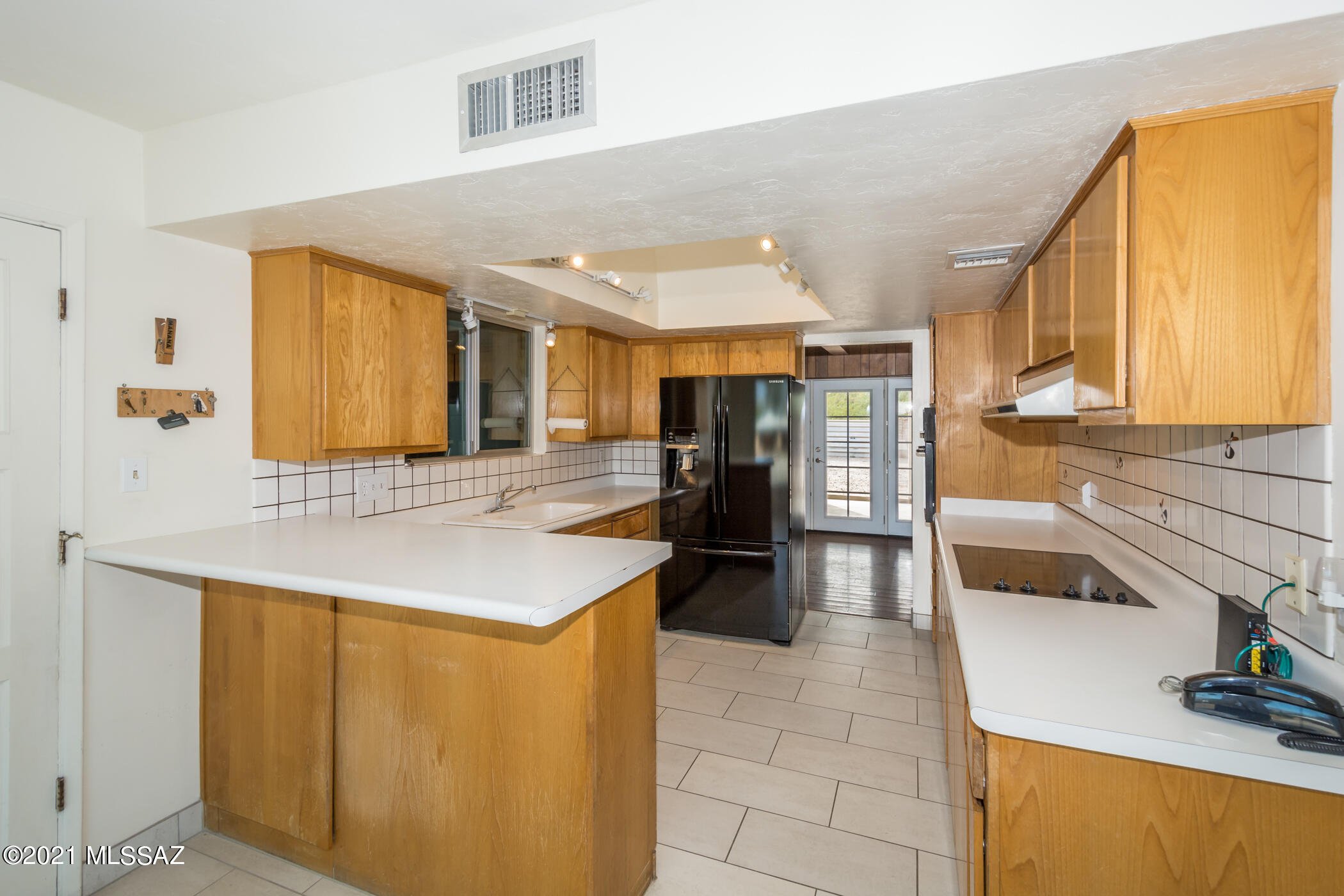 9410 East Magdalena Road Tucson, AZ 85710 - Photo 8 of 46 Gallery Image 8
