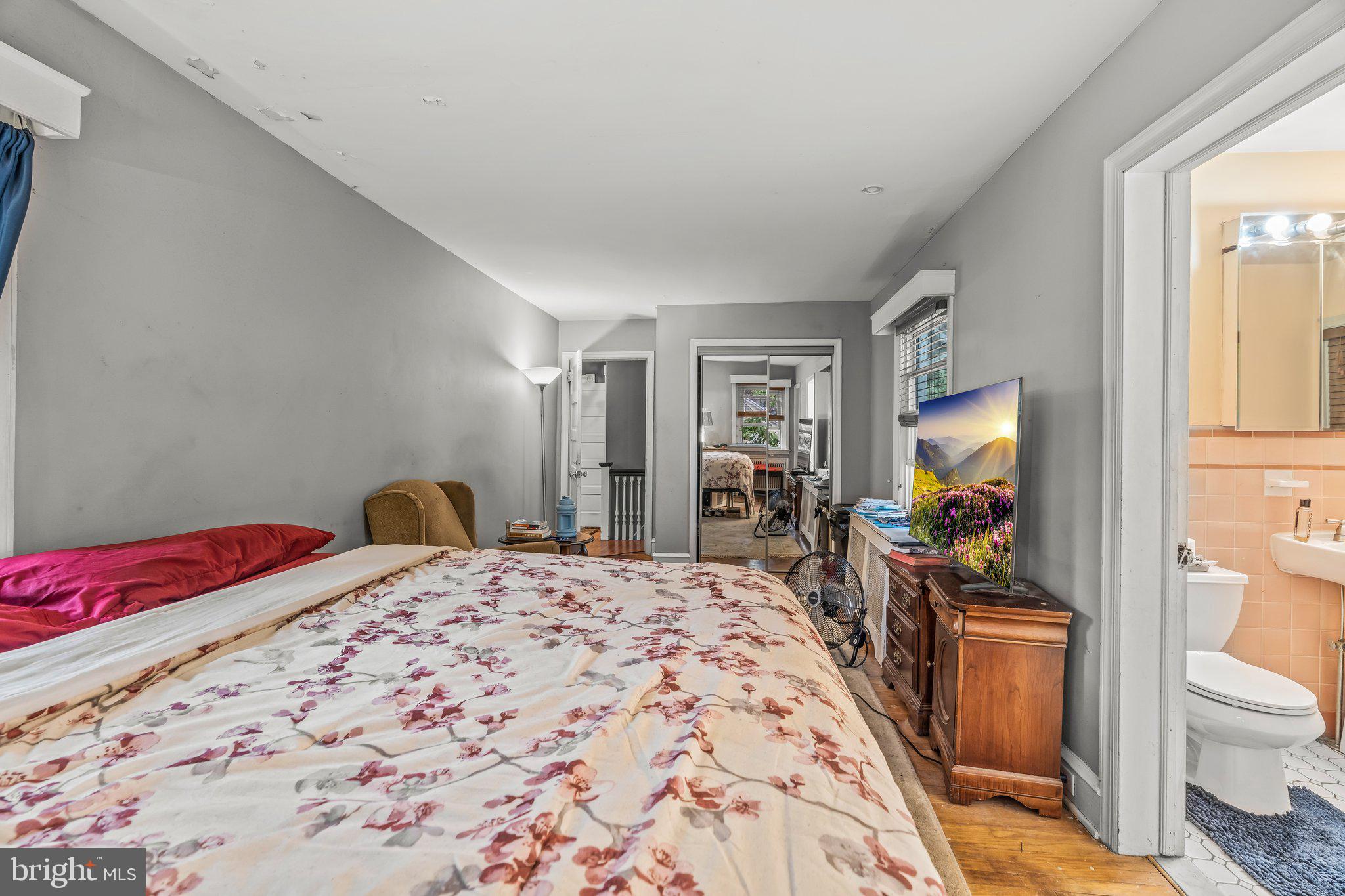 138 Lansdowne Court Lansdowne, PA 19050 - Photo 26 of 39 Primary Bedroom