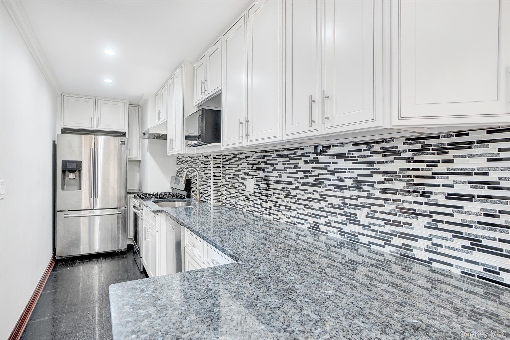 141-30 84th Road, Unit 5E Queens, NY 11435 - Photo 7 of 13