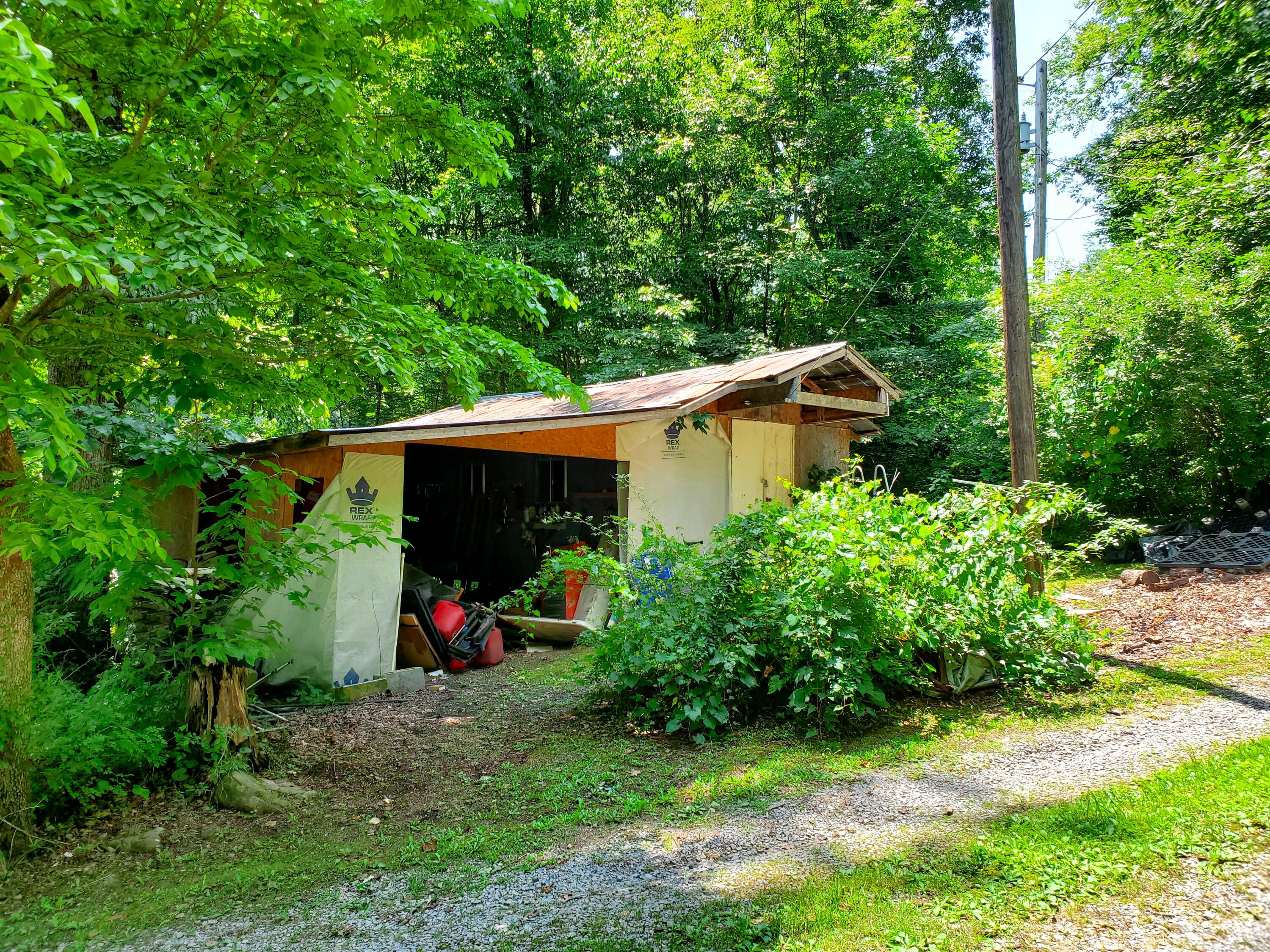 Detached garage_workshop