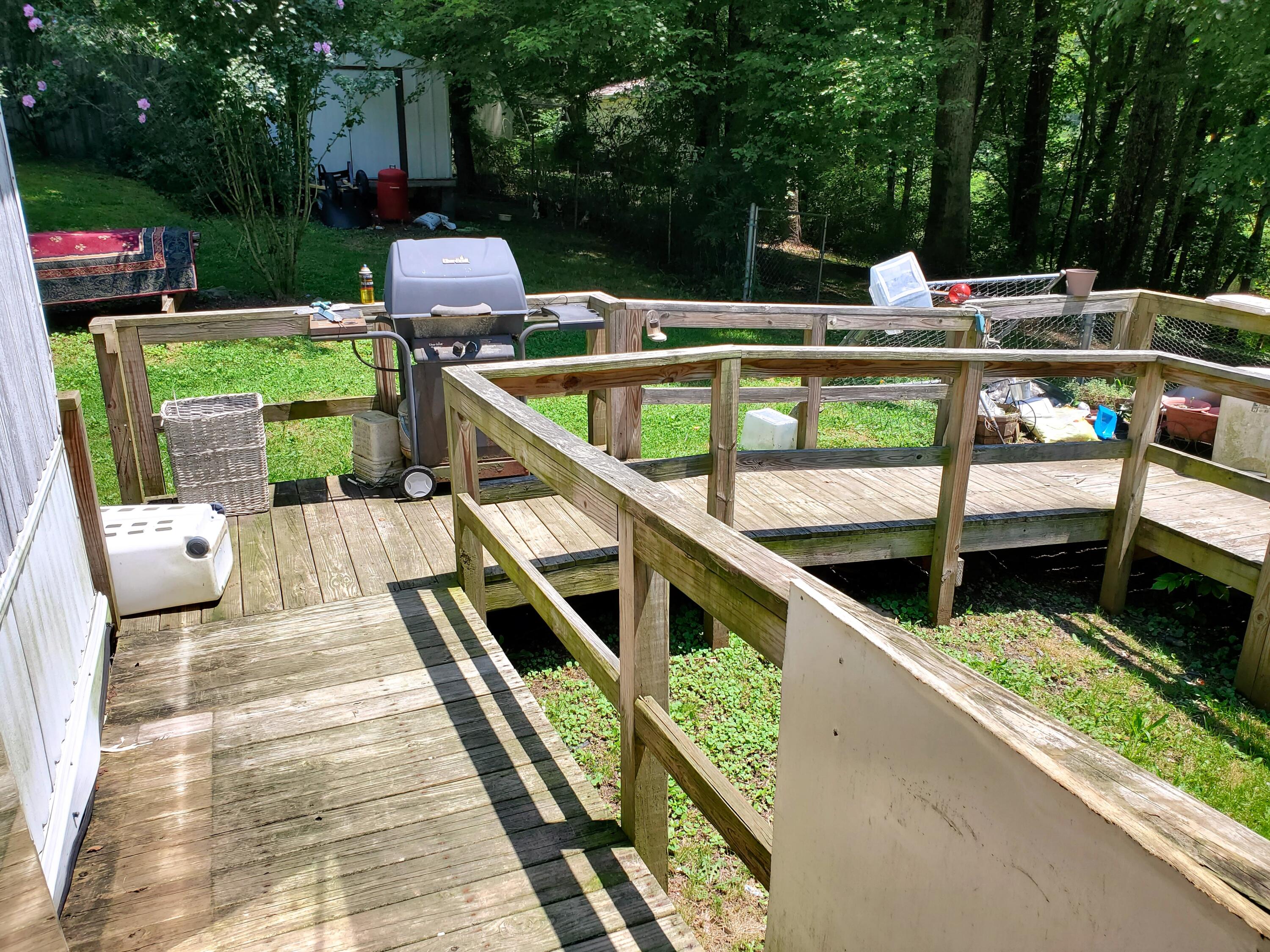8018 Jennings Road Wise, VA 24293 - Photo 10 of 28 Entrance ramp