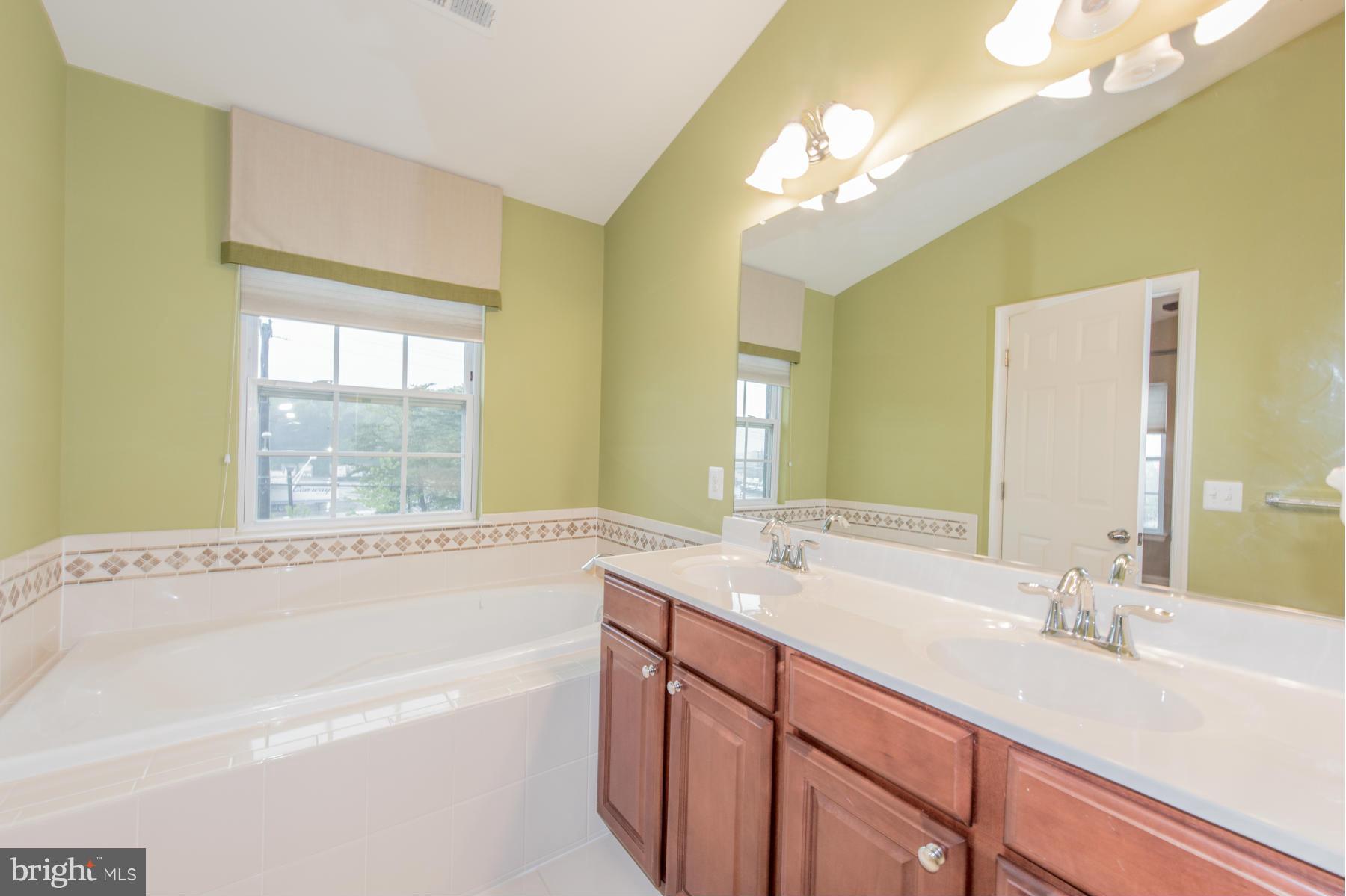 8160 Mission Road, Unit 6 Jessup, MD 20794 - Photo 13 of 23 Bath (Master)