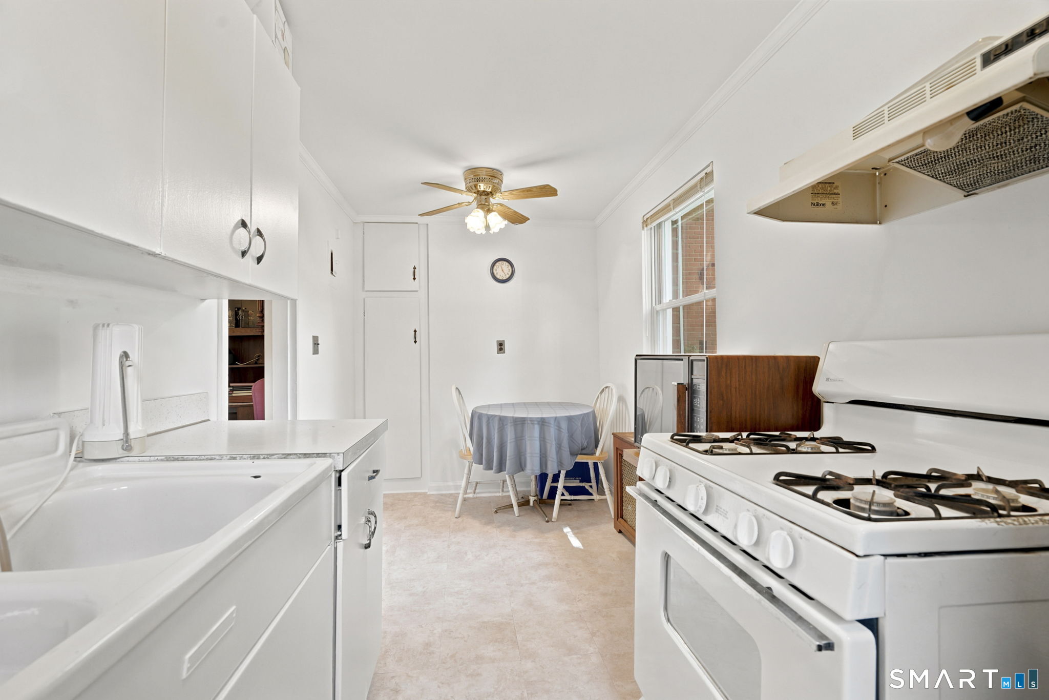 248 Seaton Road, Unit 2 Stamford, CT 06902 - Photo 3 of 19