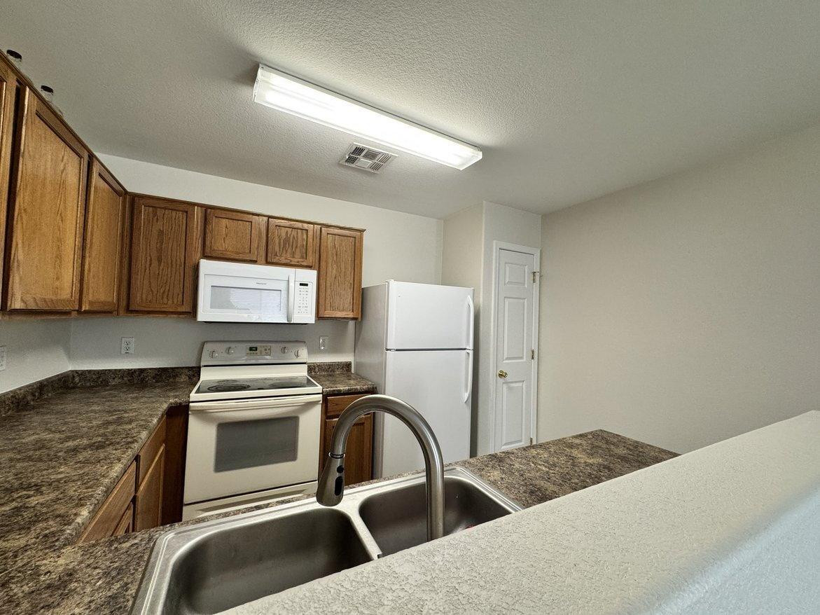 46067 West Sheridan Road Maricopa, AZ 85139 - Photo 10 of 15 Photo #12