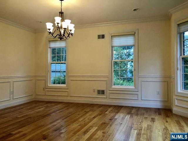43 Mountainview Road Demarest, NJ 07627 - Photo 4 of 25