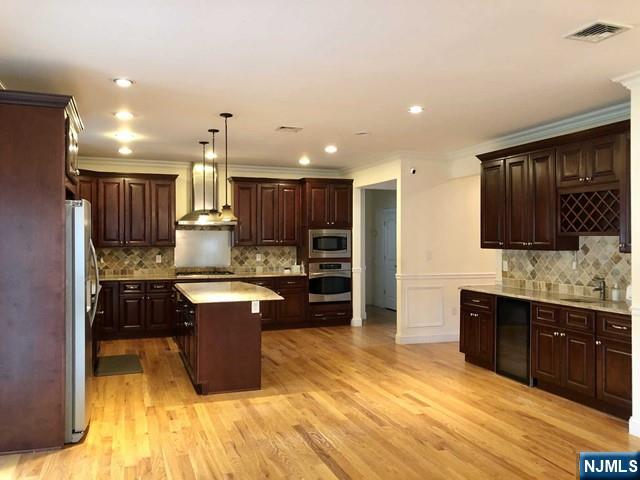 43 Mountainview Road Demarest, NJ 07627 - Photo 6 of 25