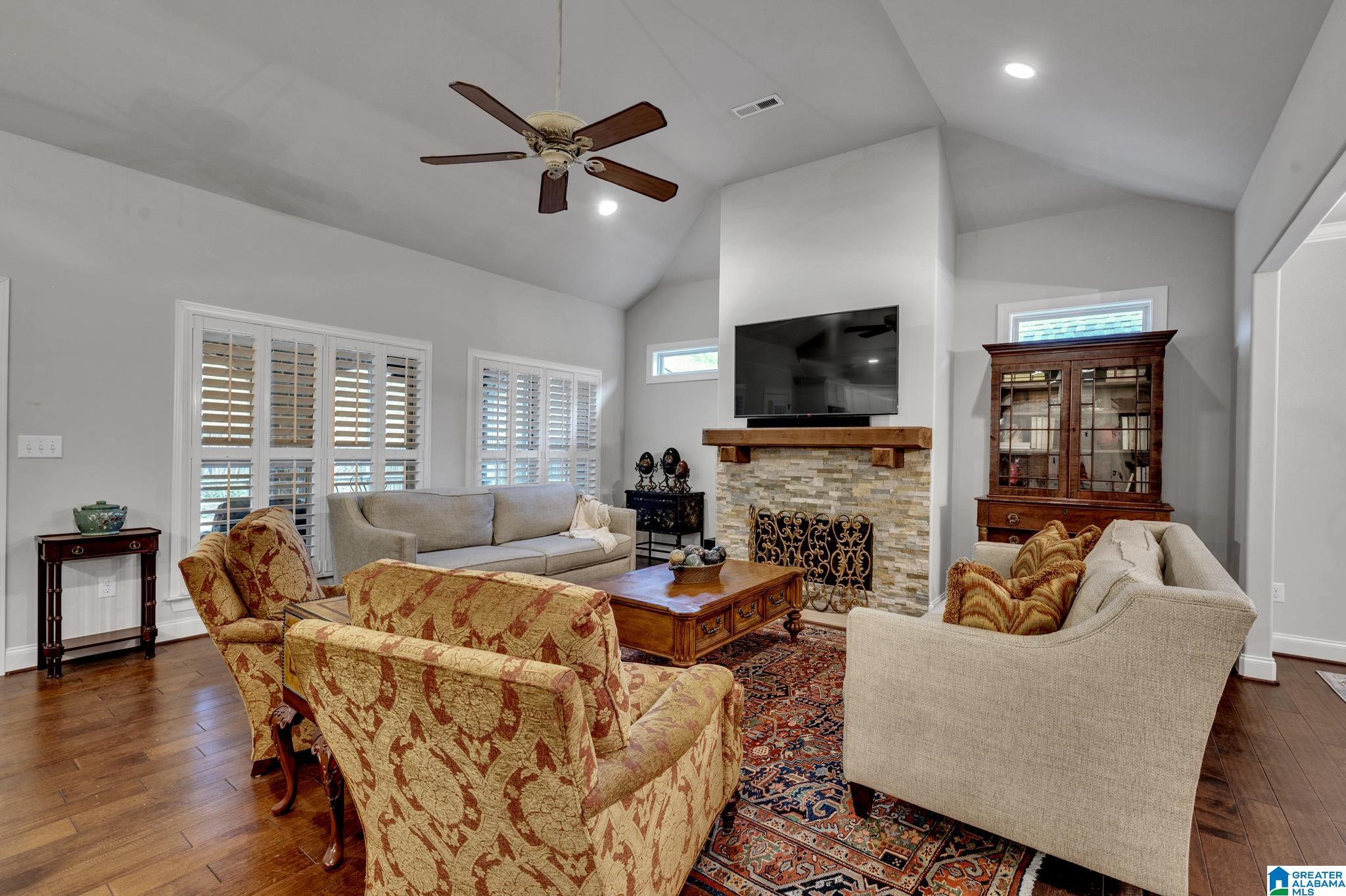 340 Strathaven Circle Pelham, AL 35124 - Photo 7 of 49