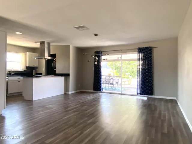 $2,000 | 4627 West Rose Lane, Glendale, AZ 85301