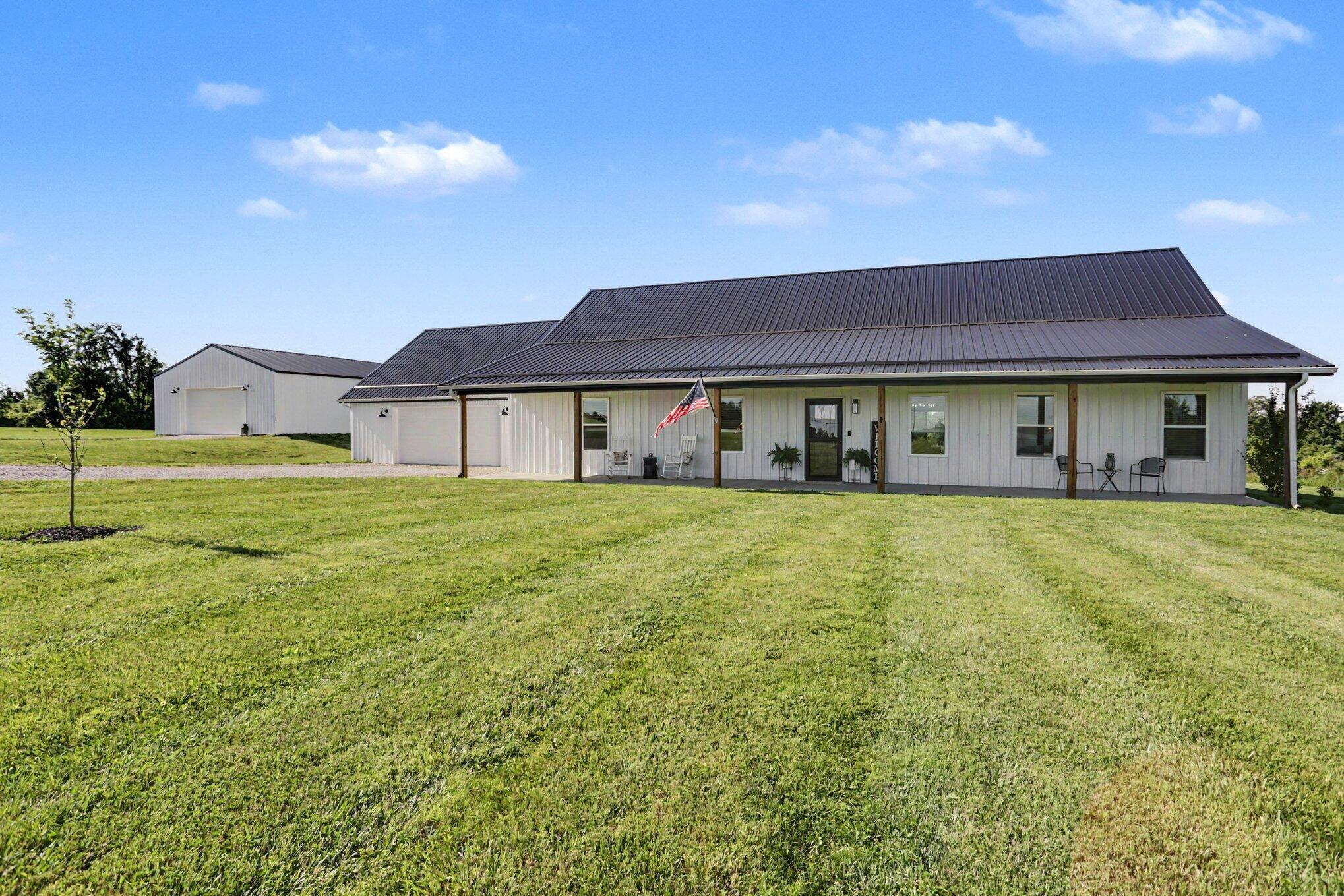 7101 Pleasantview Road Southeast Lancaster, OH 43130 - Photo 3 of 40