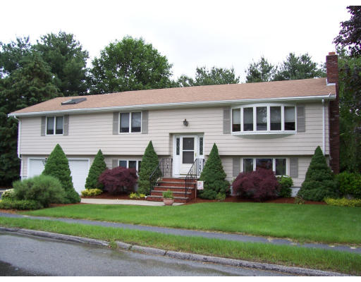 11 Cormier Road Burlington, MA 01803 - Photo 1 of 14 Gallery Image 1