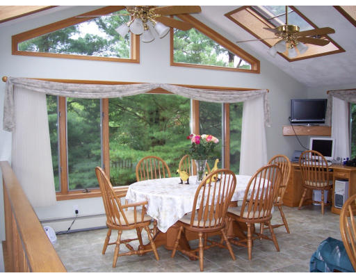 11 Cormier Road Burlington, MA 01803 - Photo 4 of 14 Gallery Image 4