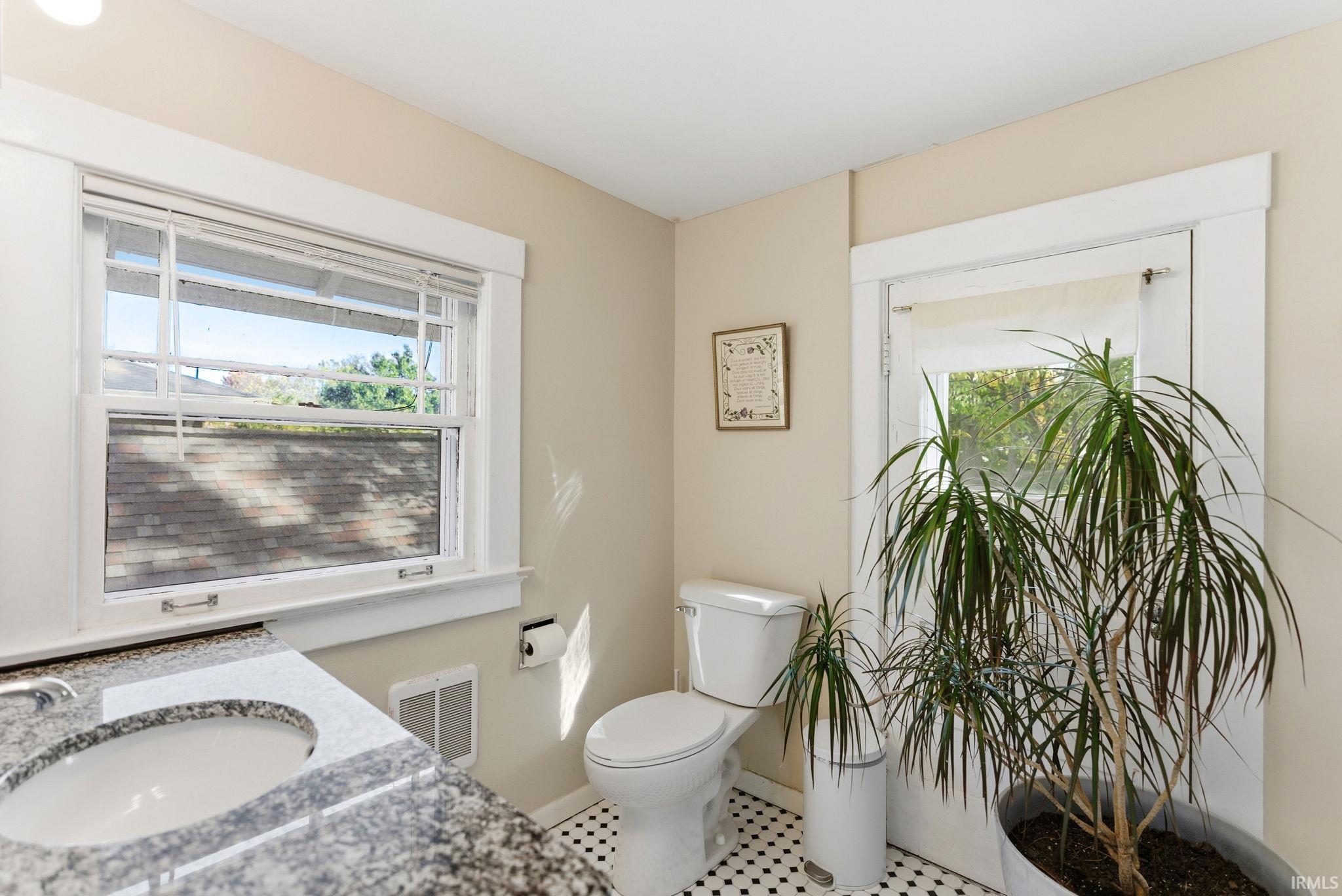 3621 Indiana Avenue Fort Wayne, IN 46807 - Photo 28 of 36