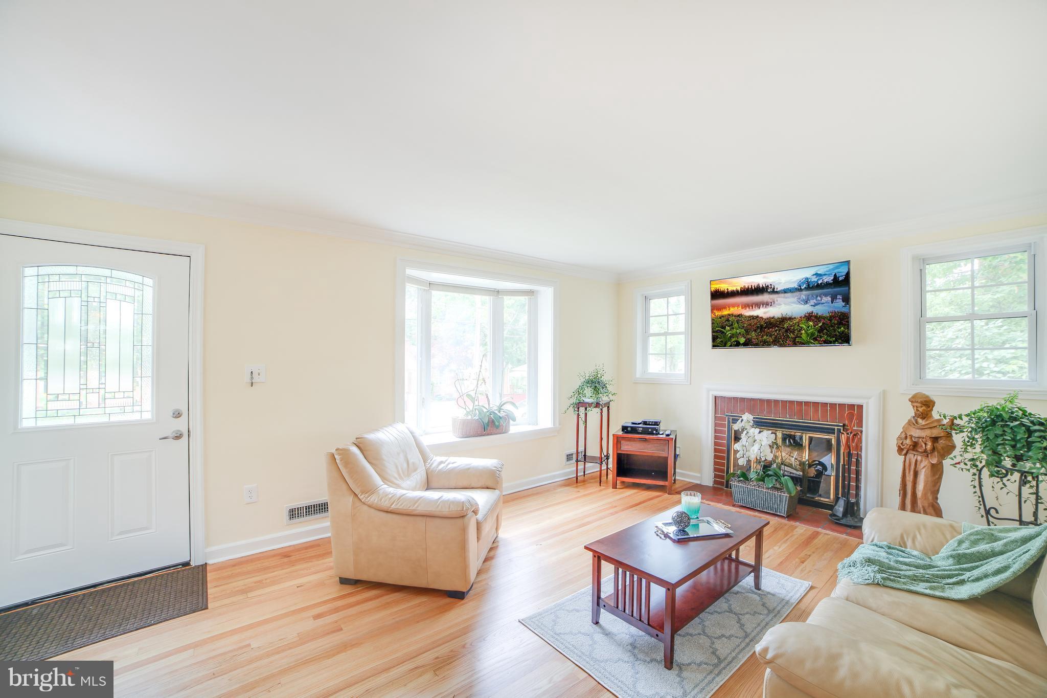 3401 Harrell Street Silver Spring, MD 20906 - Photo 6 of 30 Living Room