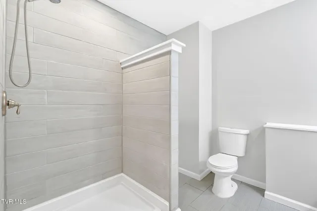 $395,900 | 426 Neal Drive, Bluff City, TN 37618