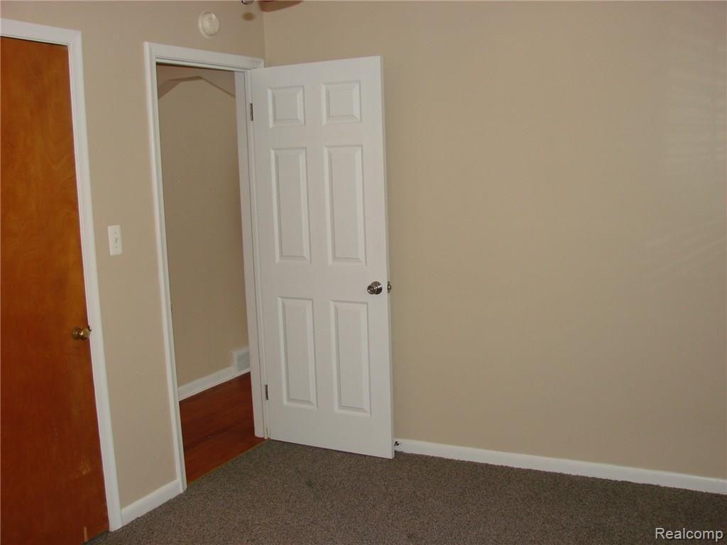 24720 Ridgedale Street Oak Park, MI 48237 - Photo 23 of 31