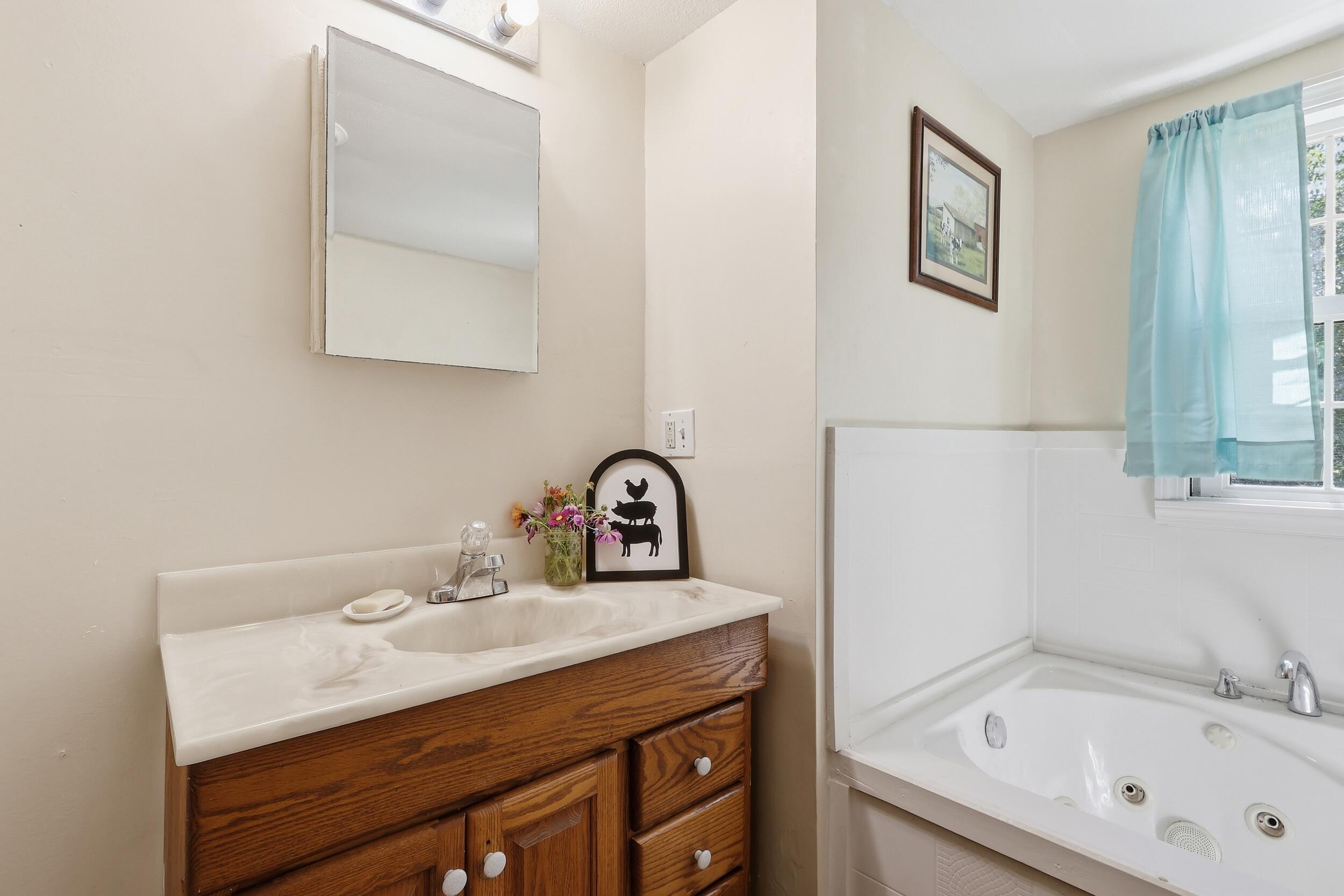 37 Shaw Road New Gloucester, ME 04260 - Photo 34 of 63 28_breauxmediaco_028