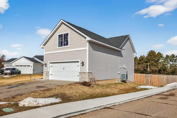 $415,000 | 1115 Rich River Way, New Richmond, WI 54017