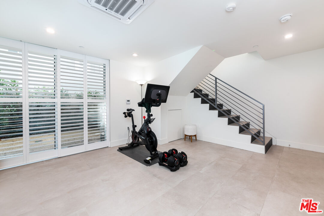 1951 Manning Avenue Los Angeles, CA 90025 - Photo 20 of 27 a view of a room with gym equipment