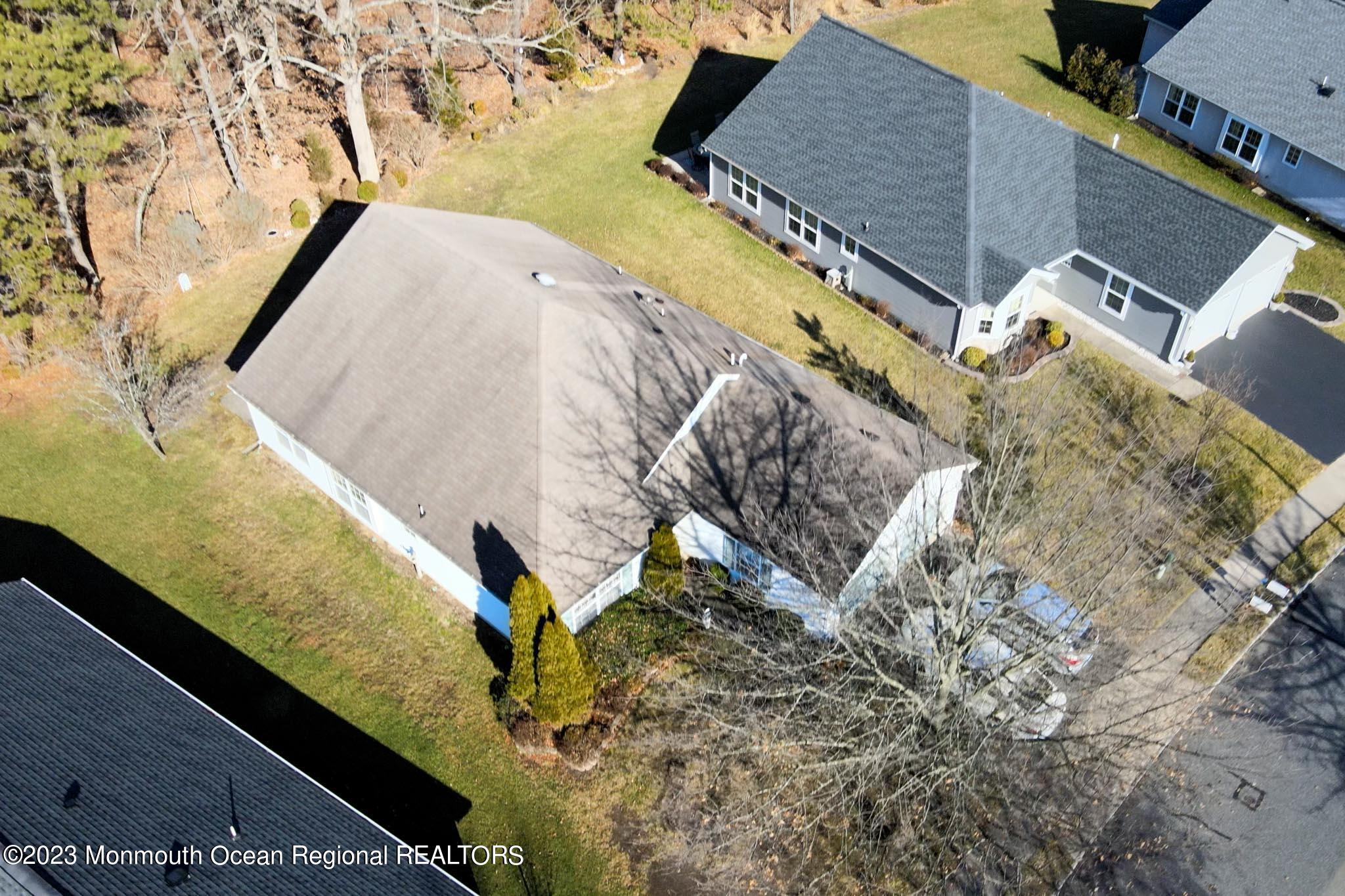 72 Clear Lake Road Whiting, NJ 08759 - Photo 3 of 27 00c