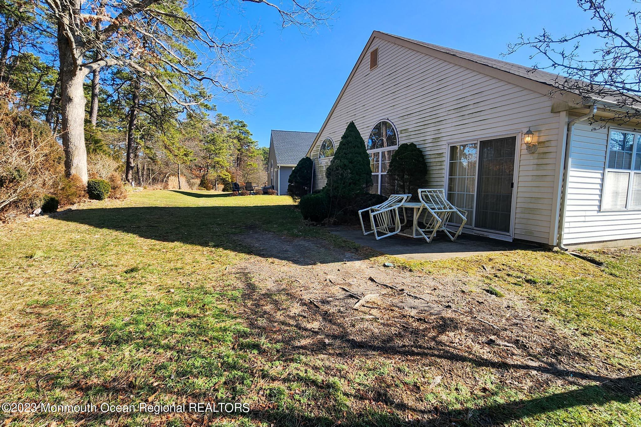 72 Clear Lake Road Whiting, NJ 08759 - Photo 8 of 27 04