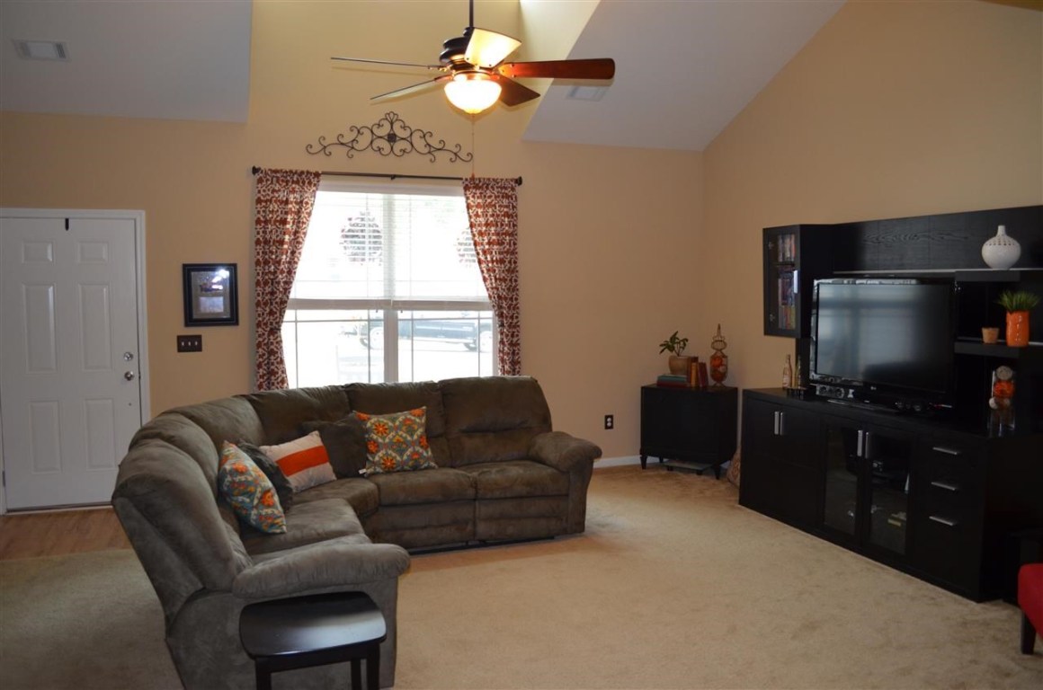 106 Duraleigh Road Anderson, SC 29621 - Photo 4 of 33